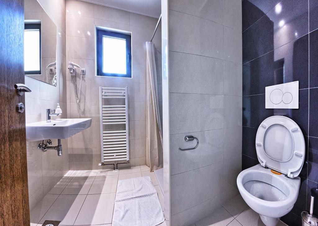 Hotel Nano ดริเวนิก ภายนอก รูปภาพ